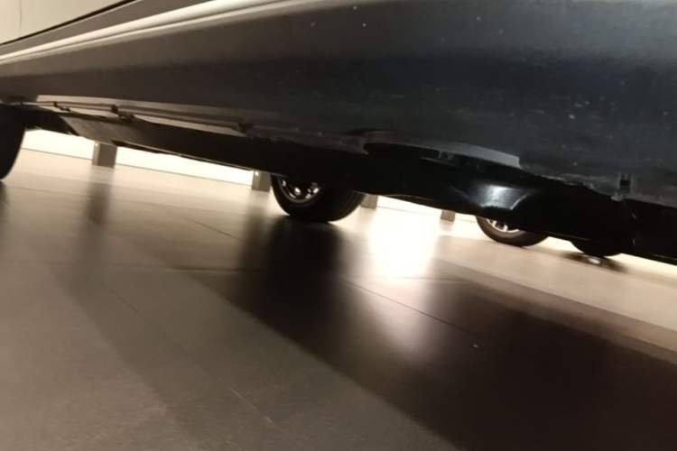 Used Mercedes-Benz GLC 2023 GLC 300 L 4MATIC Luxury 7-Seater Chassis Front Right