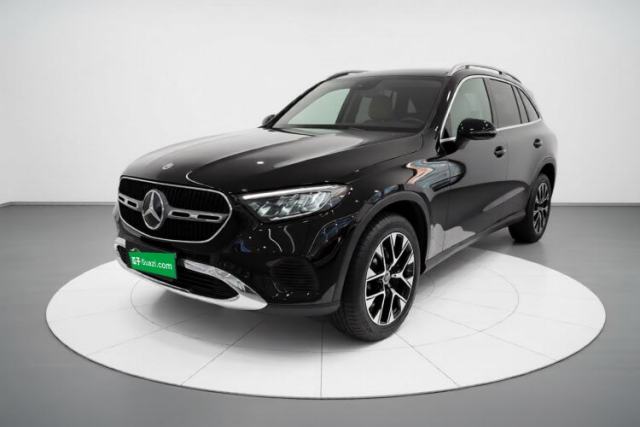 Ojetý Mercedes-Benz GLC 2023 Facelift GLC 260 L 4MATIC Dynamic Version 5 Seats