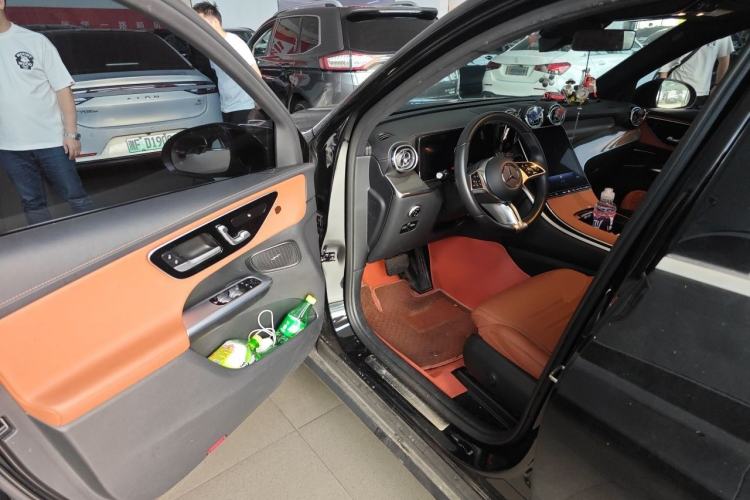 Used Mercedes-Benz GLC 2023 GLC 260 L 4MATIC Dynamic Edition 5-seater Driver Seat