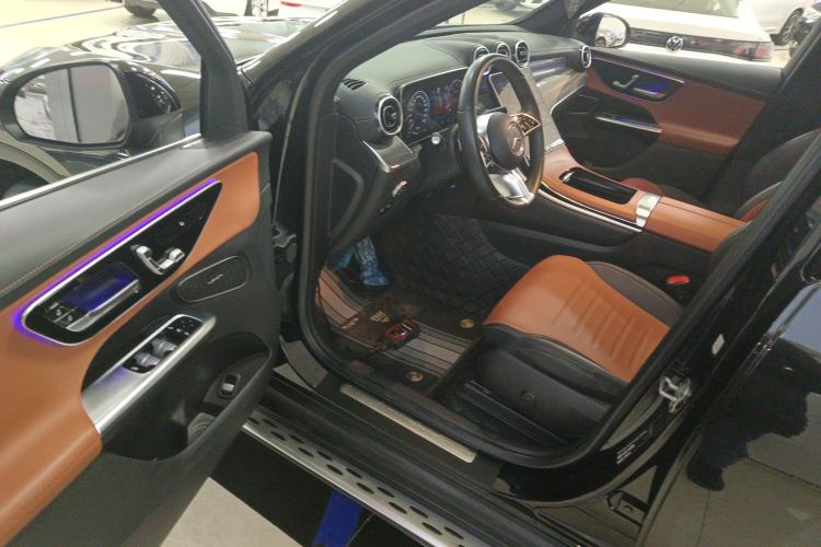 Used Mercedes-Benz GLC 2023 GLC 260 L 4MATIC Dynamic Edition 7-seater Driver Seat