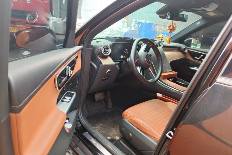 Used Mercedes-Benz GLC 2023 GLC 300 L 4MATIC Dynamic 7-Seater Driver Seat