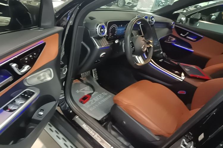 Used Mercedes-Benz GLC 2023 GLC 300 L 4MATIC Dynamic Edition 5-seater Driver Seat