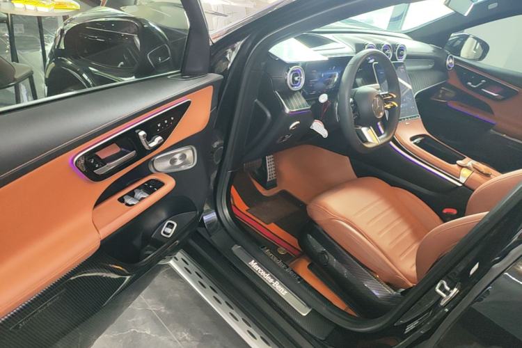 Used Mercedes-Benz GLC 2023 Refreshed GLC 300 L 4MATIC Luxury Version 7 Seats Driver Seat