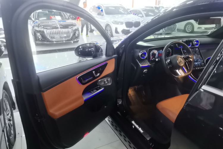 Used Mercedes-Benz GLC 2023 GLC 300 L 4MATIC Dynamic 7-Seater Driver Seat