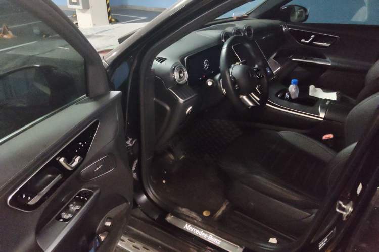 Used Mercedes-Benz GLC 2023 GLC 300 L 4MATIC Dynamic Edition 5-seater Driver Seat