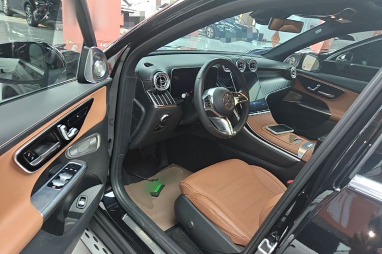 Used Mercedes-Benz GLC 2023 GLC 260 L 4MATIC Dynamic Edition 5-seater Driver Seat