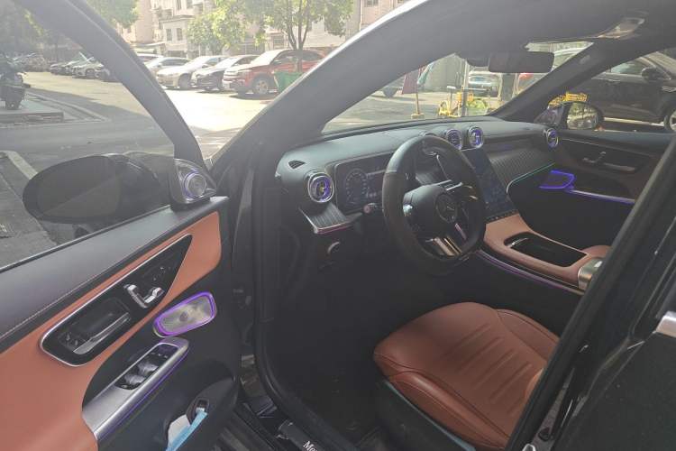 Used Mercedes-Benz GLC 2023 GLC 300 L 4MATIC Dynamic Edition 5-seater Driver Seat