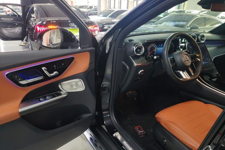 Used Mercedes-Benz GLC 2023 Refreshed GLC 300 L 4MATIC Dynamic Edition 5 Seats Driver Seat