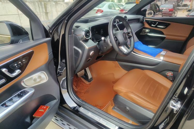 Used Mercedes-Benz GLC 2023 GLC 300 L 4MATIC Luxury 7-Seater Driver Seat