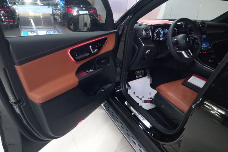 Used Mercedes-Benz GLC 2023 Refreshed GLC 300 L 4MATIC Dynamic Edition 5 Seats Driver Seat