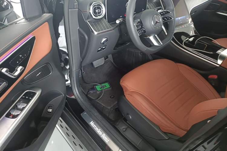 Used Mercedes-Benz GLC 2023 Refreshed GLC 300 L 4MATIC Dynamic Edition 5 Seats Driver Seat