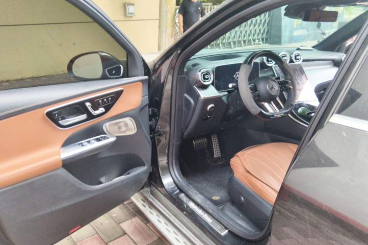 Used Mercedes-Benz GLC 2023 GLC 300 L 4MATIC Luxury 7-Seater Driver Seat