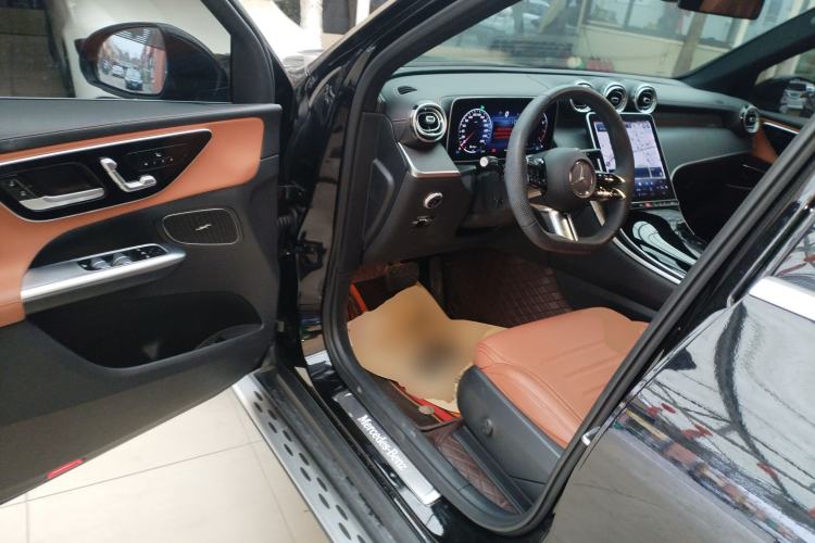 Used Mercedes-Benz GLC 2023 GLC 260 L 4MATIC Luxury 7-Seater Driver Seat