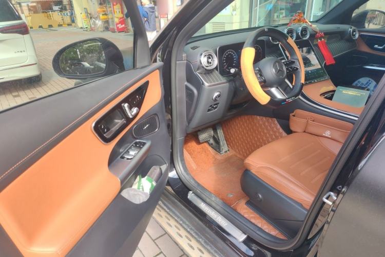 Used Mercedes-Benz GLC 2023 GLC 260 L 4MATIC Luxury 7-Seater Driver Seat