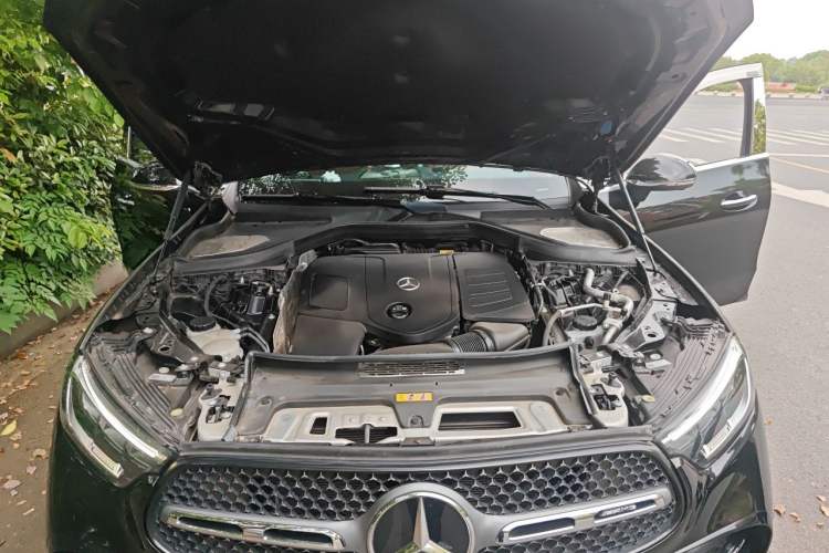 Used Mercedes-Benz GLC 2023 GLC 260 L 4MATIC Luxury 7-Seater Engine Bay