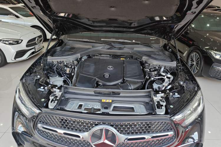 Used Mercedes-Benz GLC 2023 GLC 260 L 4MATIC Luxury Model 5 Seats Engine Bay