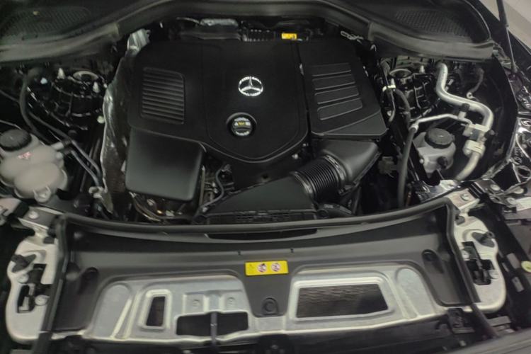 Used Mercedes-Benz GLC 2023 GLC 260 L 4MATIC Luxury Model 5 Seats Engine Bay