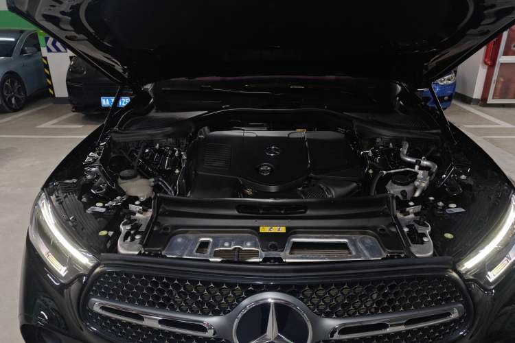 Used Mercedes-Benz GLC 2023 GLC 260 L 4MATIC Luxury 7-Seater Engine Bay
