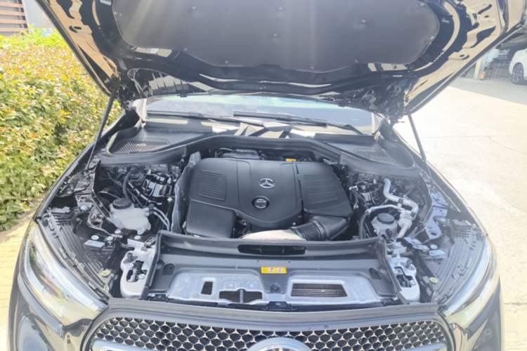 Used Mercedes-Benz GLC 2023 Refreshed GLC 300 L 4MATIC Dynamic Version 7-Seater Engine Bay