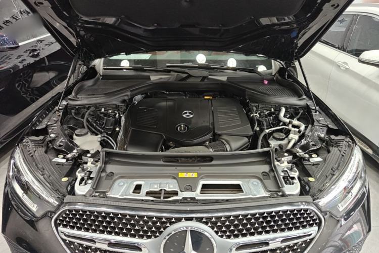 Used Mercedes-Benz GLC 2023 Facelift GLC 260 L 4MATIC Dynamic Version 5 Seats Engine Bay
