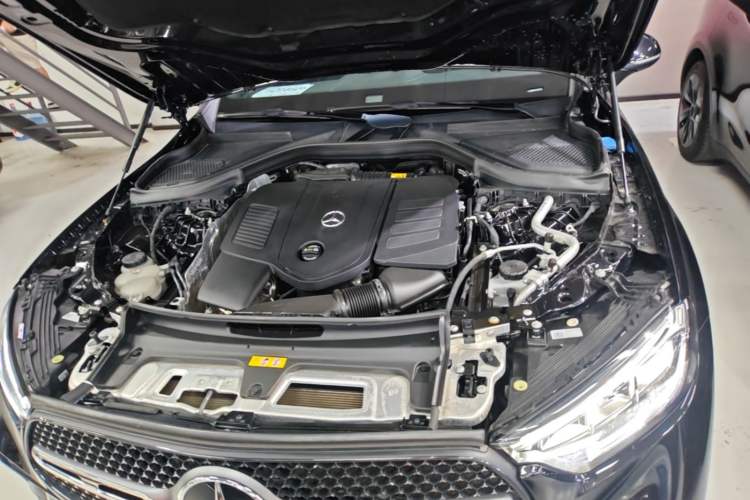 Used Mercedes-Benz GLC 2023 GLC 260 L 4MATIC Luxury Model 5 Seats Engine Bay