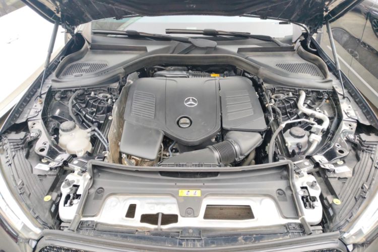 Used Mercedes-Benz GLC 2023 Facelift GLC 260 L 4MATIC Luxury Version 5 Seats Engine Bay