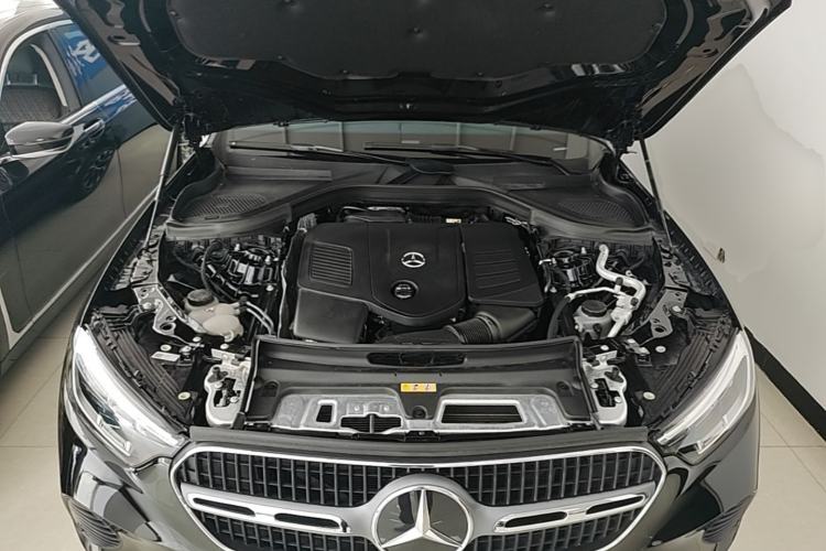 Used Mercedes-Benz GLC 2023 Facelift GLC 260 L 4MATIC Dynamic Version 5 Seats Engine Bay