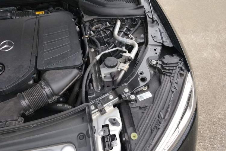 Used Mercedes-Benz GLC 2023 GLC 300 L 4MATIC Dynamic Edition 5-seater Engine Bay Left
