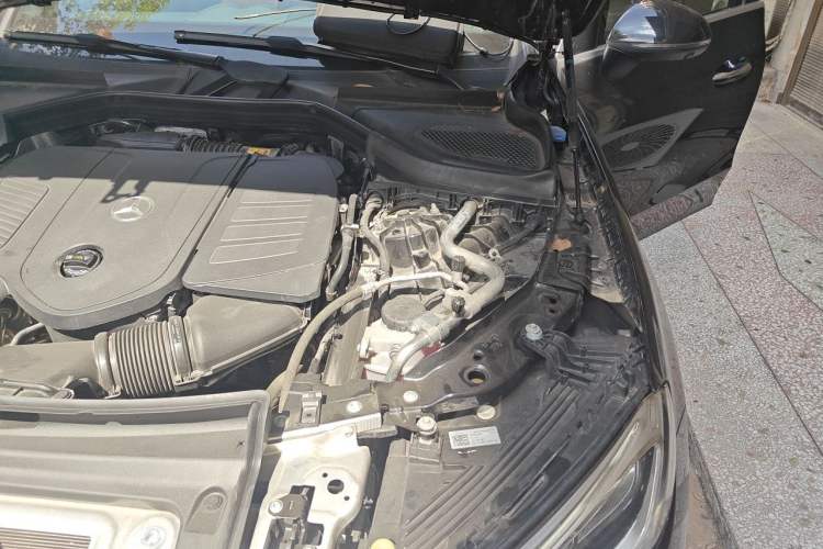 Used Mercedes-Benz GLC 2023 GLC 300 L 4MATIC Dynamic Edition 5-seater Engine Bay Left