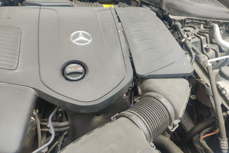 Used Mercedes-Benz GLC 2023 GLC 260 L 4MATIC Luxury Model 5 Seats Engine Bay Left