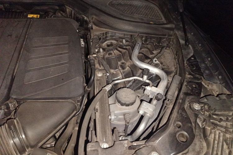 Used Mercedes-Benz GLC 2023 GLC 300 L 4MATIC Dynamic Edition 5-seater Engine Bay Left
