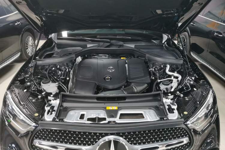 Used Mercedes-Benz GLC 2023 GLC 300 L 4MATIC Luxury 7-Seater Engine Bay