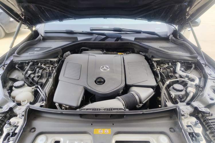 Used Mercedes-Benz GLC 2023 GLC 300 L 4MATIC Luxury 7-Seater Engine Bay