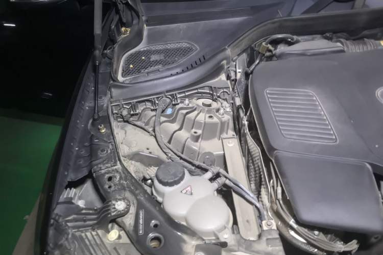 Used Mercedes-Benz GLC 2023 GLC 300 L 4MATIC Luxury 7-Seater Engine Bay Right