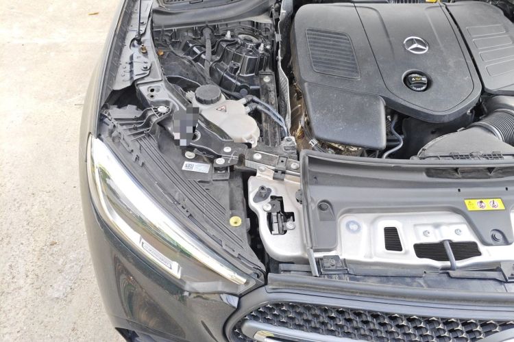 Used Mercedes-Benz GLC 2023 GLC 300 L 4MATIC Dynamic 7-Seater Engine Bay Right