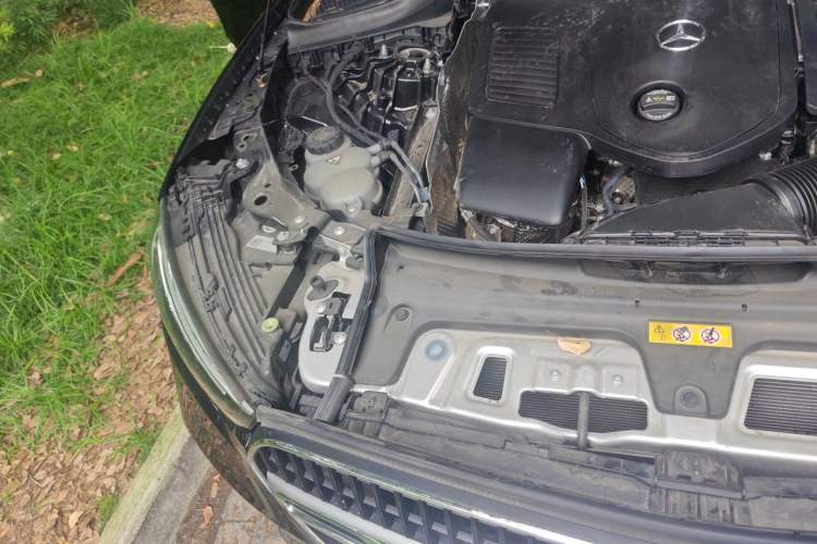 Used Mercedes-Benz GLC 2023 GLC 260 L 4MATIC Dynamic Edition 5-seater Engine Bay Right