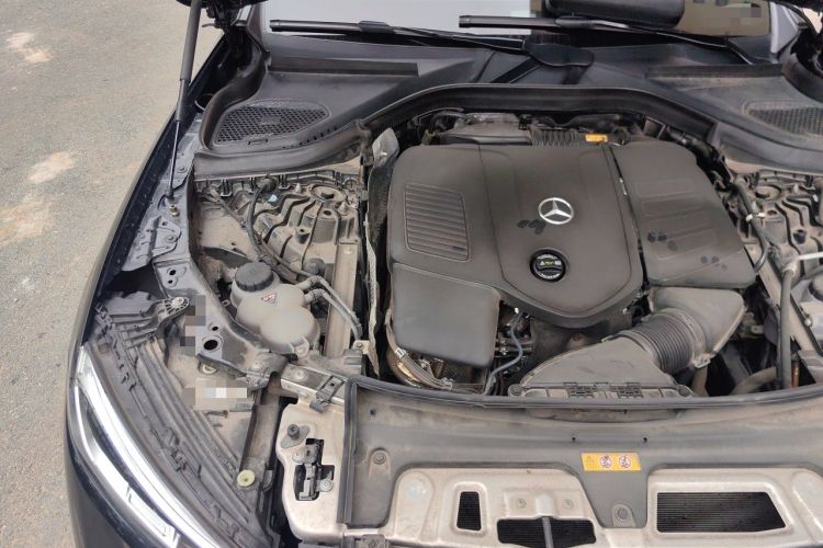 Used Mercedes-Benz GLC 2023 GLC 260 L 4MATIC Luxury 7-Seater Engine Bay Right