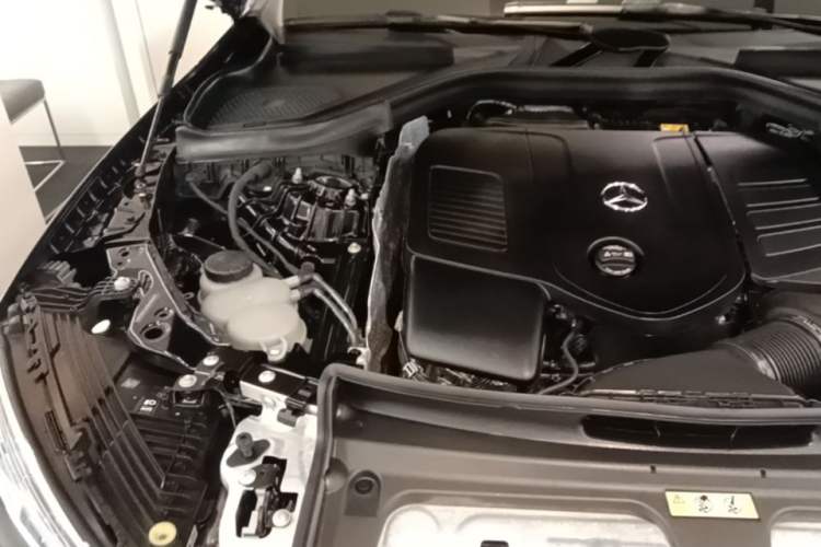 Used Mercedes-Benz GLC 2023 GLC 300 L 4MATIC Luxury 7-Seater Engine Bay Right