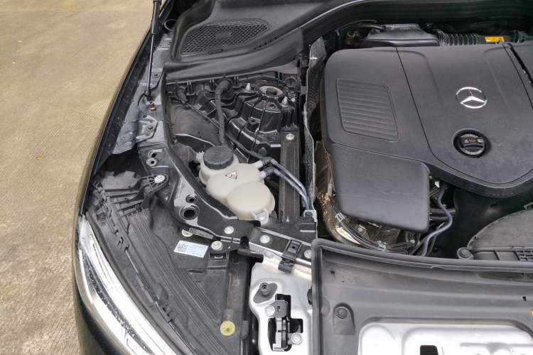 Used Mercedes-Benz GLC 2023 GLC 300 L 4MATIC Dynamic Edition 5-seater Engine Bay Right