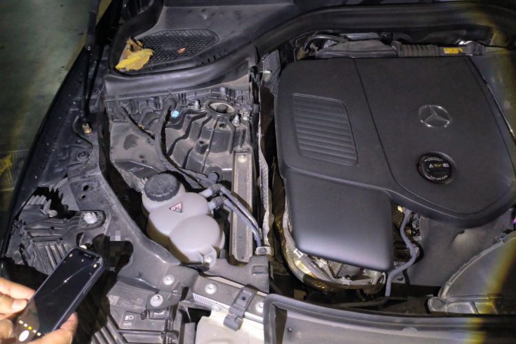 Used Mercedes-Benz GLC 2023 GLC 300 L 4MATIC Luxury 7-Seater Engine Bay Right