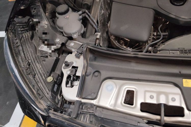 Used Mercedes-Benz GLC 2023 GLC 300 L 4MATIC Dynamic Edition 5-seater Engine Bay Right
