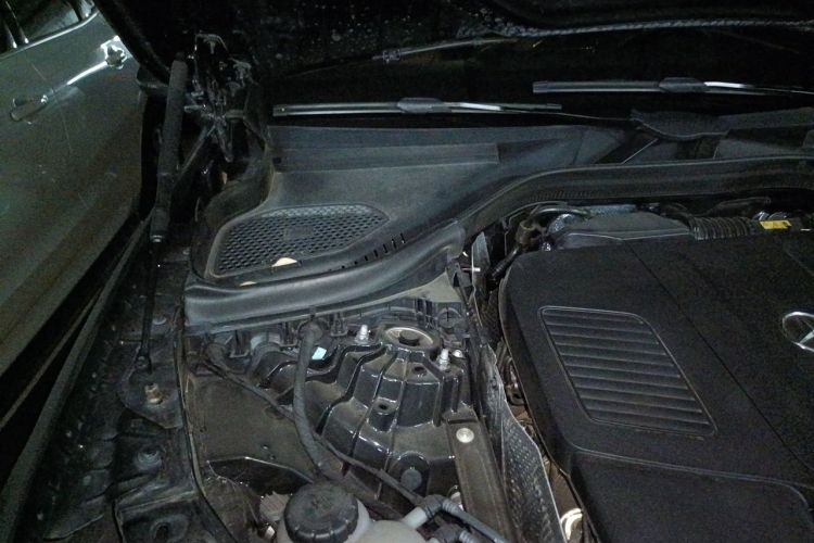 Used Mercedes-Benz GLC 2023 GLC 300 L 4MATIC Dynamic 7-Seater Engine Bay Right