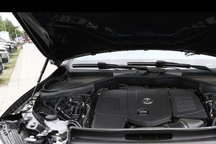 Used Mercedes-Benz GLC 2023 GLC 260 L 4MATIC Luxury 7-Seater Engine Bay Right