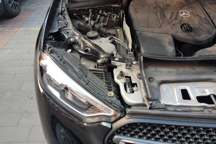 Used Mercedes-Benz GLC 2023 GLC 300 L 4MATIC Luxury 7-Seater Engine Bay Right