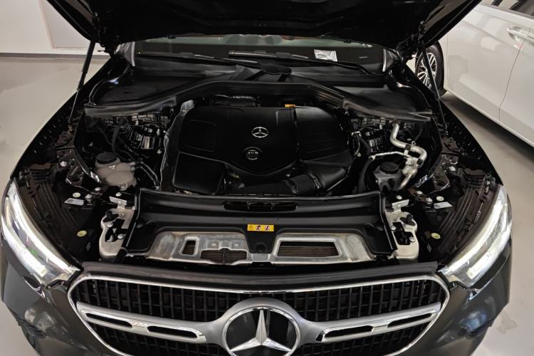 Used Mercedes-Benz GLC 2023 Facelift GLC 260 L 4MATIC Dynamic Version 5 Seats Engine Bay