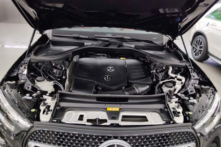 Used Mercedes-Benz GLC 2023 GLC 260 L 4MATIC Luxury Model 5 Seats Engine Bay