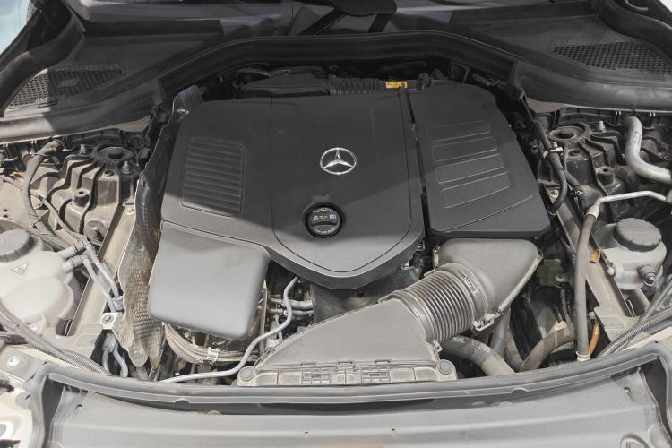 Used Mercedes-Benz GLC 2023 Facelift GLC 260 L 4MATIC Luxury Version 5 Seats Engine Bay