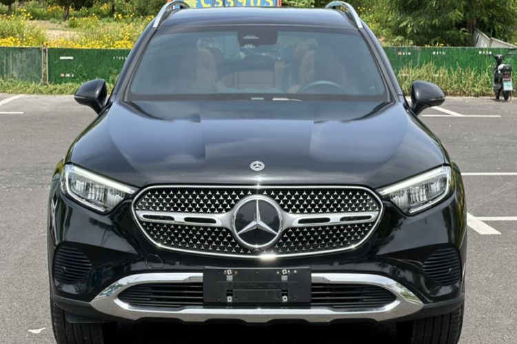 Used Mercedes-Benz GLC 2023 GLC 260 L 4MATIC Dynamic Edition 7-seater Exterior 1