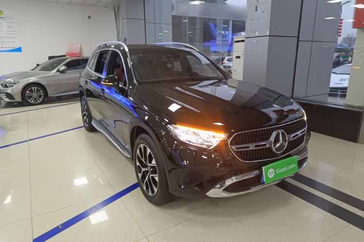 Used Mercedes-Benz GLC 2023 GLC 260 L 4MATIC Dynamic Edition 7-seater Exterior 1