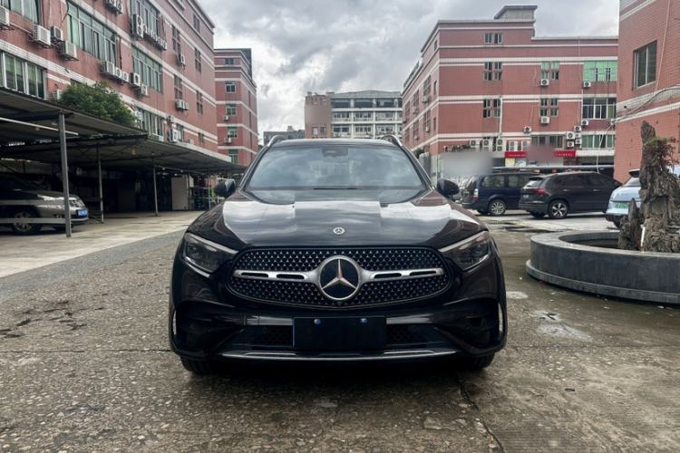Used Mercedes-Benz GLC 2023 Facelifted GLC 300 L 4MATIC Luxury Version 5 Seats Exterior 1